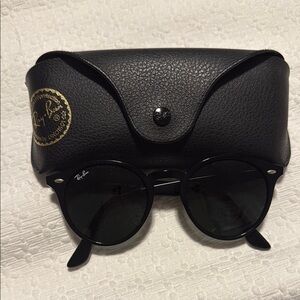 Ray-Ban Black Round Sunglasses Brand New